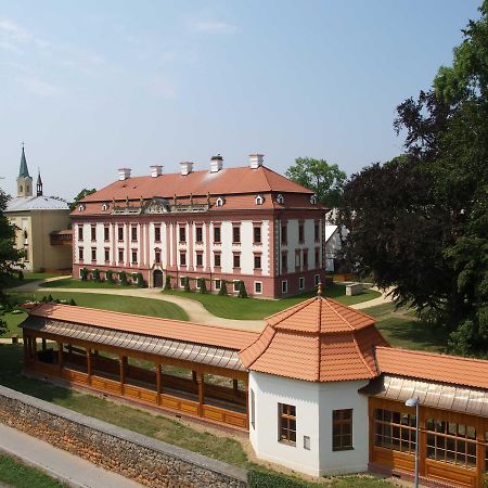 Zámecké ubytování U dobré hraběnky Kunín Exterior foto