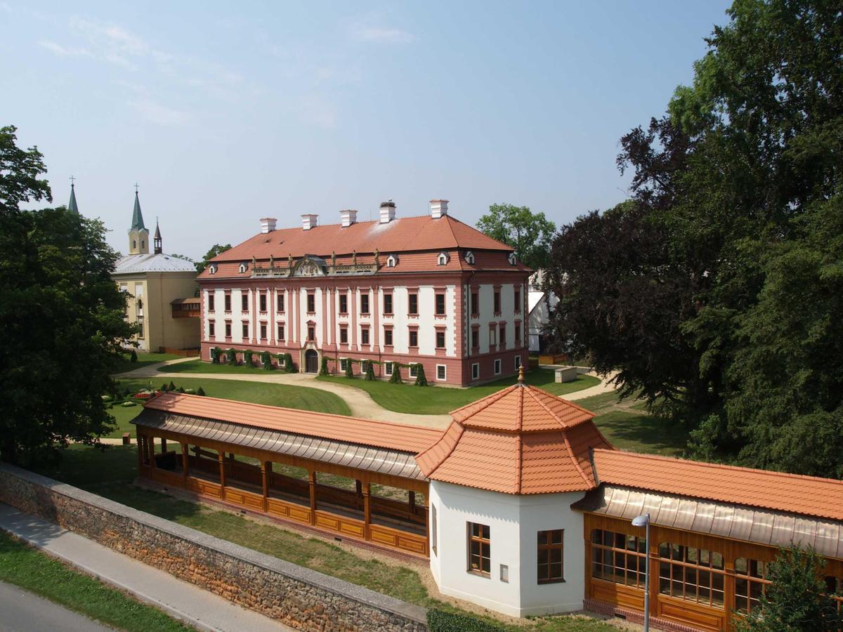 Zámecké ubytování U dobré hraběnky Kunín Exterior foto